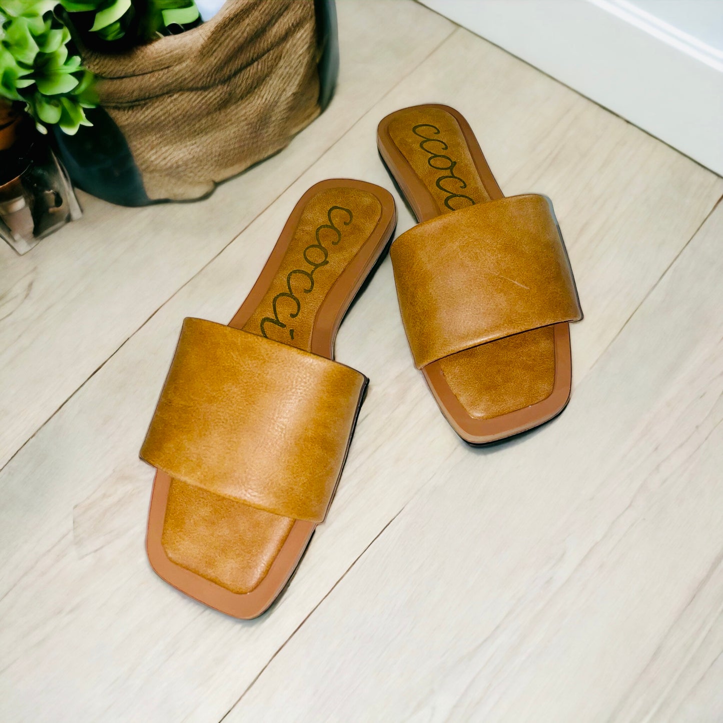 Kelly Slide Sandal